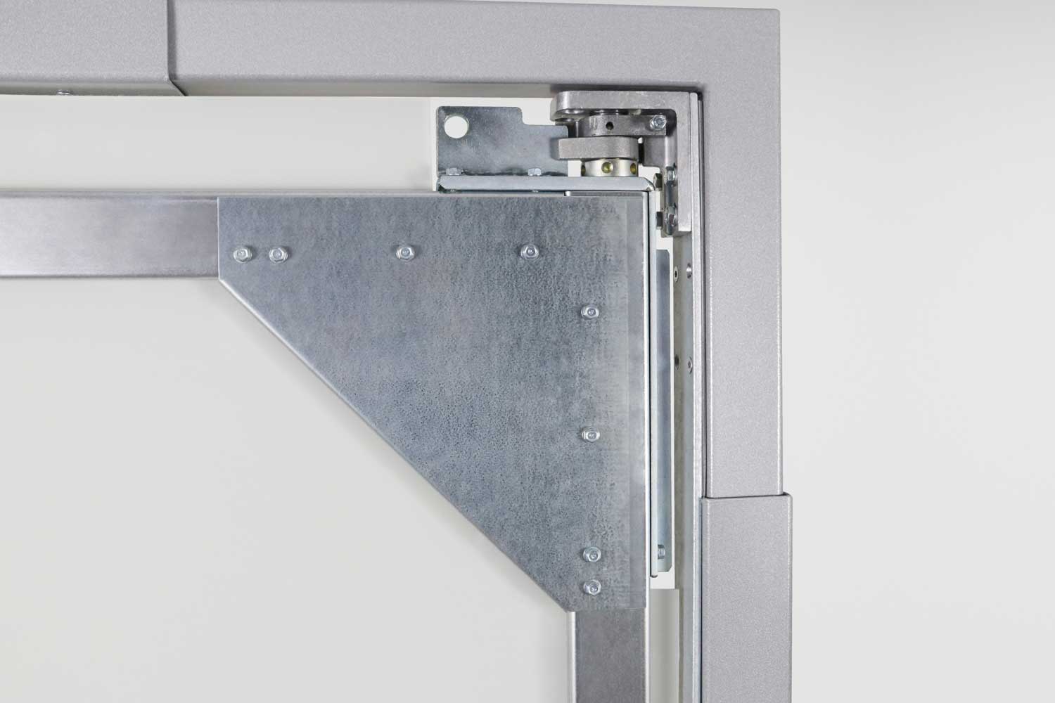 BKM-Poly_Detail-oberes-Lager_Kachel2